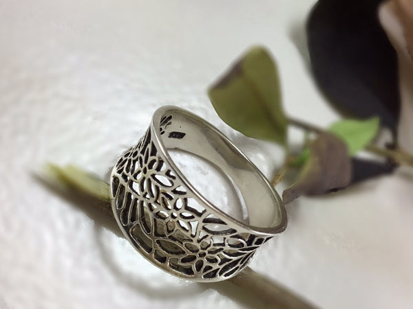 Sterling Silver Flowered Ring